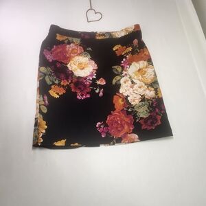 ⭐️Worthington Black Floral Mini Skirt Size 16W